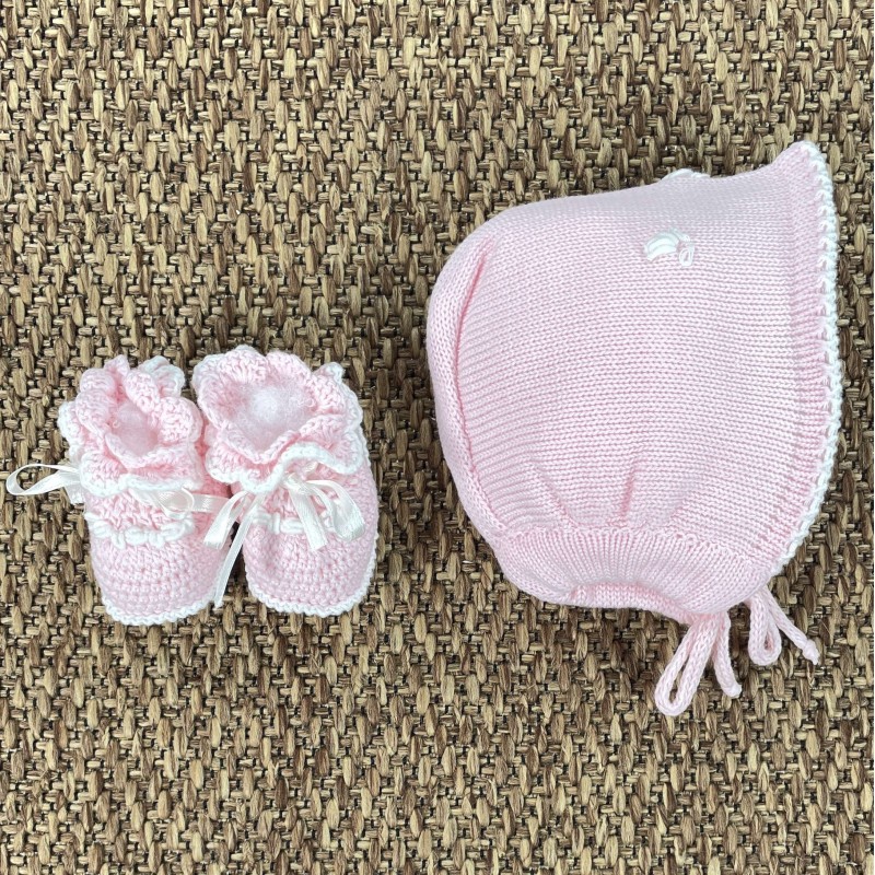 Completo cuffia e babbucce ricamate Neonata 0/36