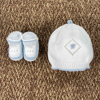 Completo cappello e babbucce ricamate Accessori