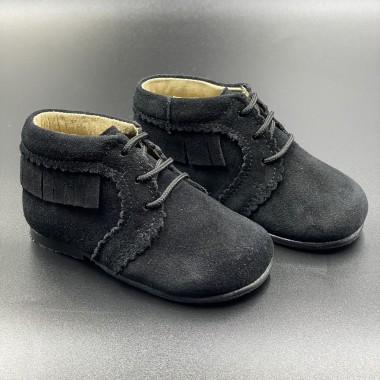 Stivaletto in camoscio con frange Scarpe