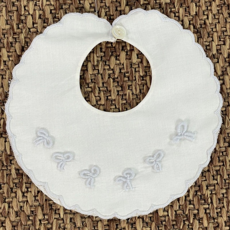 Bavetta ricamo nodo d'amore Bavetta e Mussole