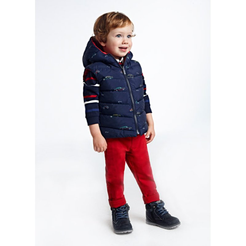 Pantalone chino basico        Pantaloni e Bermuda