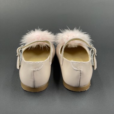 Scarpetta in vernice con pompon Scarpe