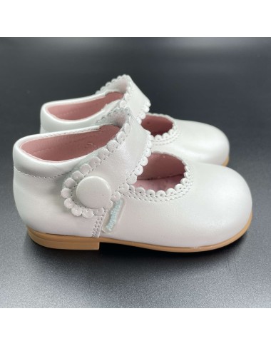 Leather button ballerina