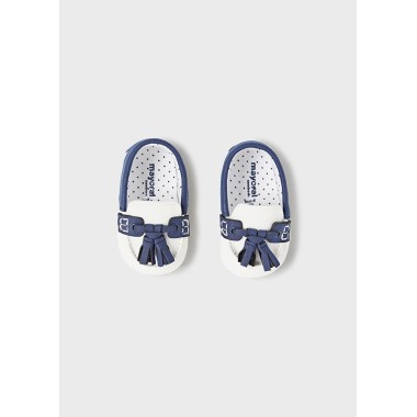Mocassini con nappine                     Scarpe