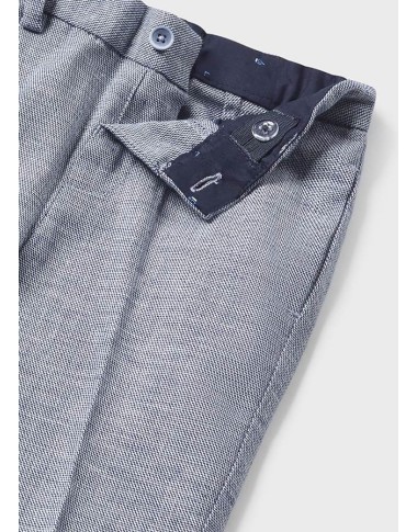 Elegant linen trousers