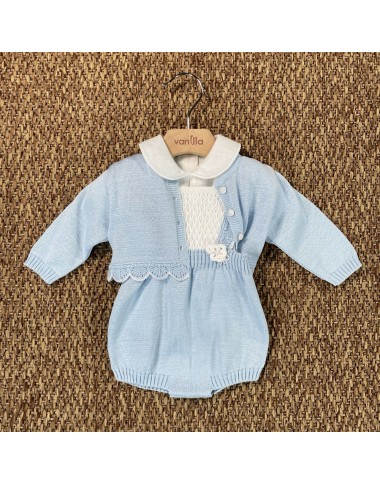 Complete birth in thread and linen