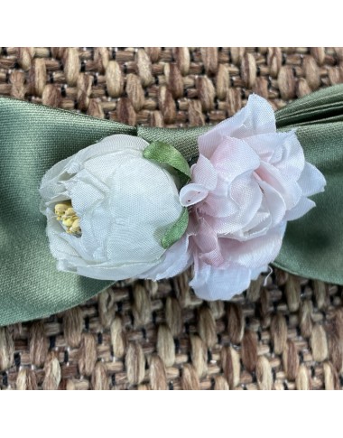 Bow clip with flowers