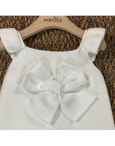 Thread dress with bow