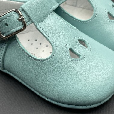 Scarpetta occhielli culla Scarpe