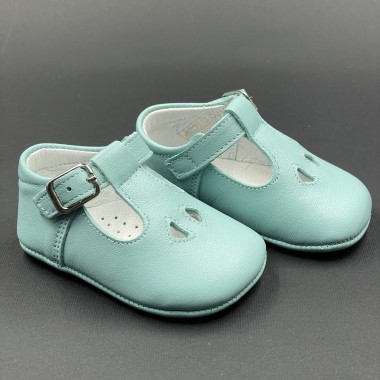 Scarpetta occhielli culla Scarpe