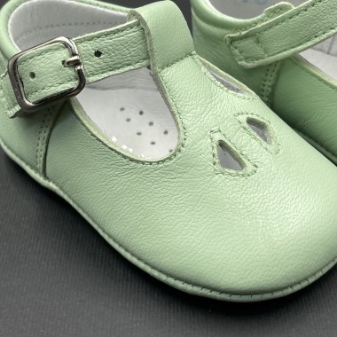 Scarpetta occhielli culla Scarpe