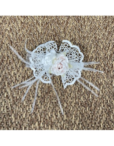 Macramé clip with flowers