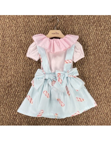 T-Shirt and ice cream salopettes