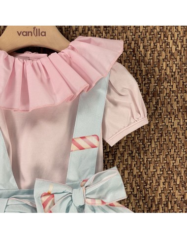 T-Shirt and ice cream salopettes