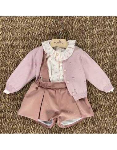 Complete in wool and velvet