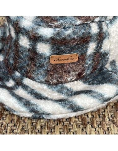 Bouclè hat