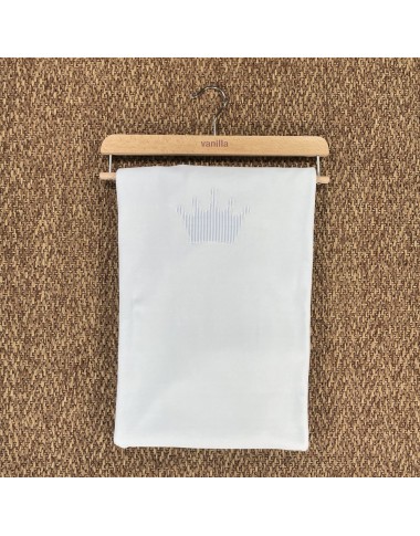 Cover in crown eyelashes