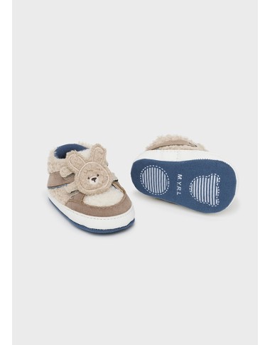 Sneakers                      Scarpe