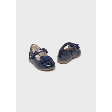 Ballerine in vernice con fiore in raso Scarpe