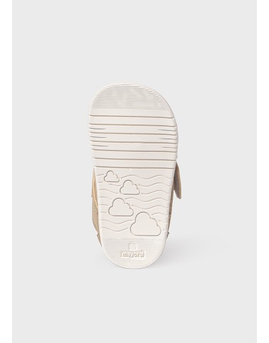 Shoes first steps Barefoot