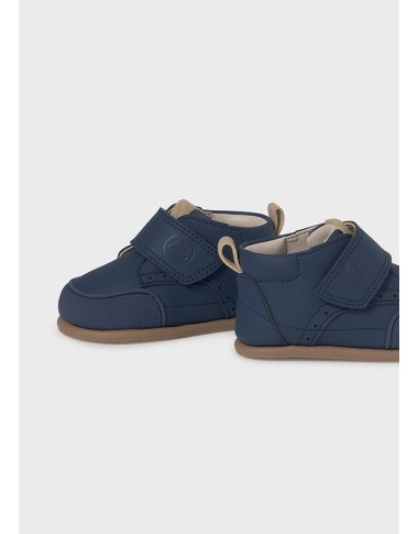 Shoes first steps Barefoot