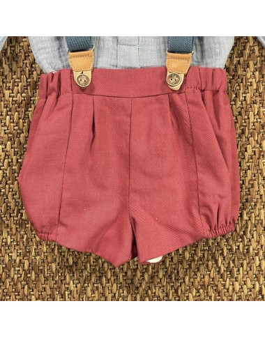 Complete with suspenders