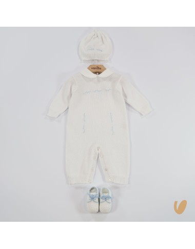 Complete hand embroidered birth in wire