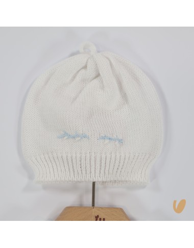 Complete hand embroidered birth in wire