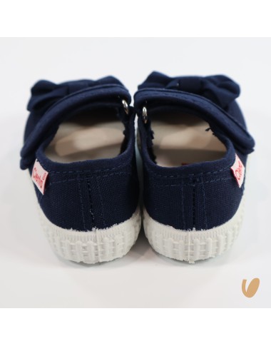 Ballerina bow in canvas