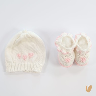 Completo cappello e babbucce ricamate Cappello e Babbucce