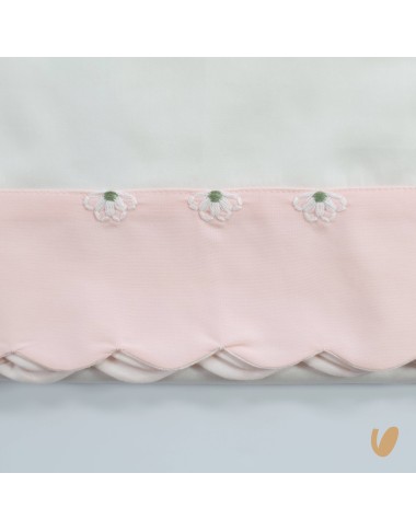 Set embroidered sheets