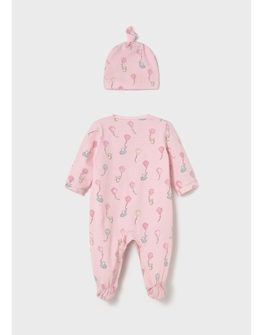 Tutina and aquiloni hat