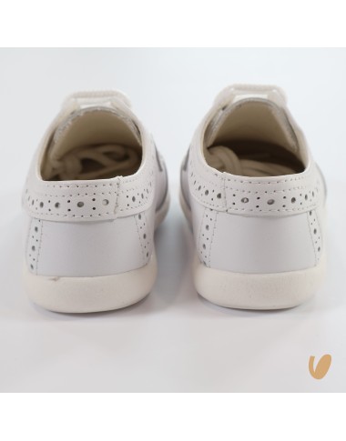 Shoes tightened leather