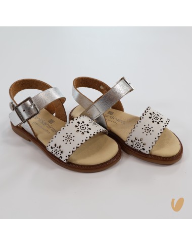 Sandals perforated