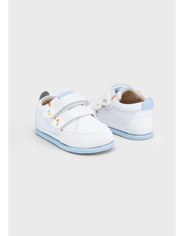 Shoes first steps Barefoot