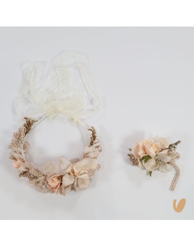 Coroncin and flower brooch