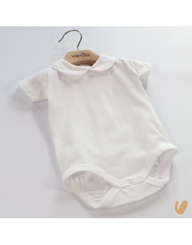 Body with embroidered collar