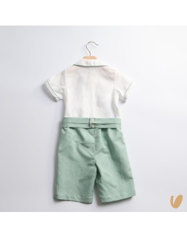 Elegant linen finish