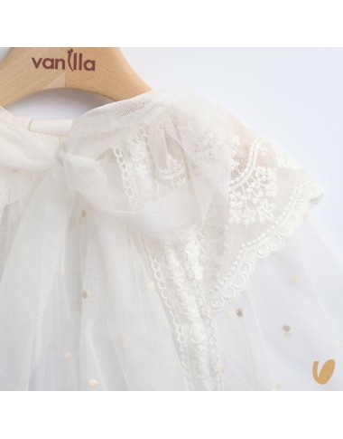 Mantella in tulle and lace