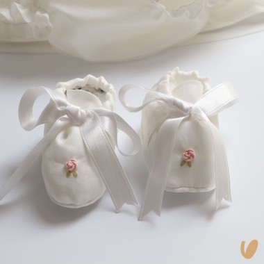 Completo in seta ricamato Battesimo