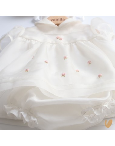 Complete in embroidered silk