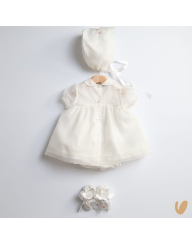 Complete in embroidered silk