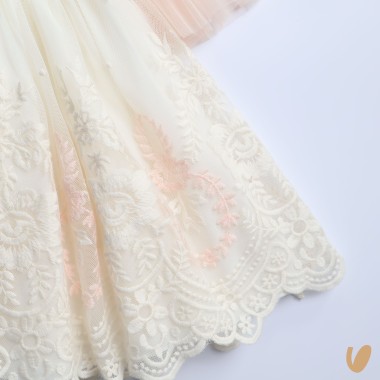 Abito elegante in tulle e macramè Damina