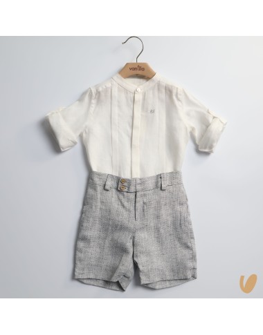 Elegant linen finish