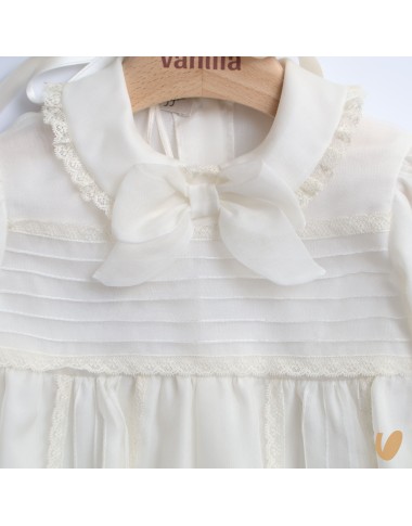 Complete in pure silk