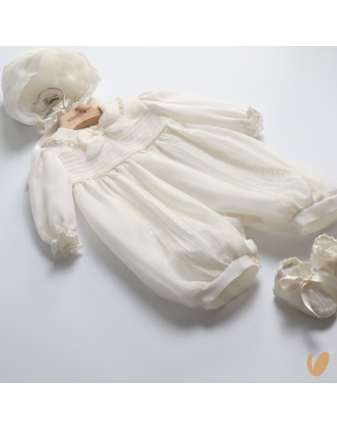 Complete in pure silk