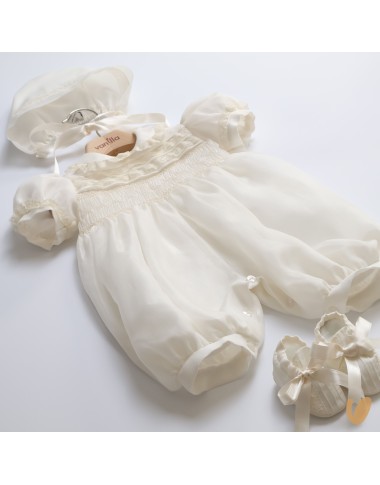 Complete in pure silk