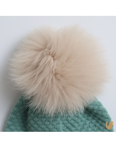 Wool hat with pompon