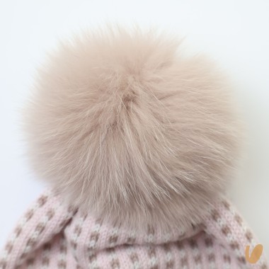 Cappello in lana con pompon Cappello e Babbucce