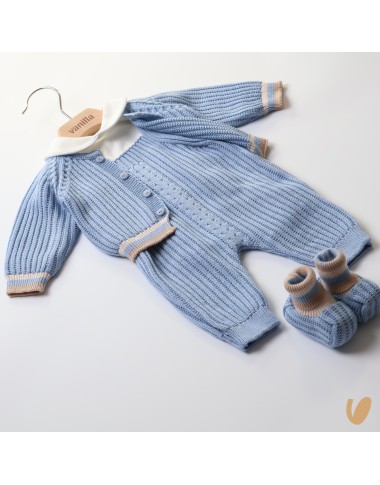 Complete in pure wool